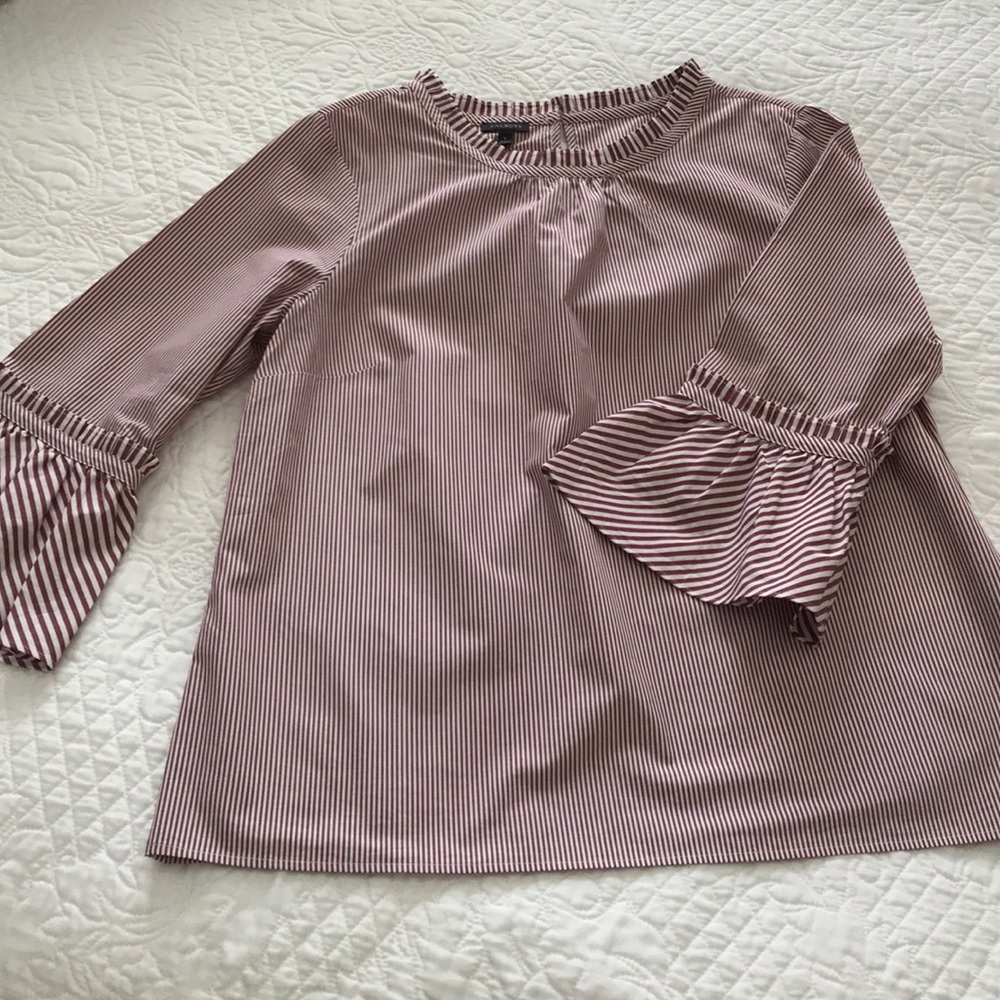 Flirty flounce sleeves